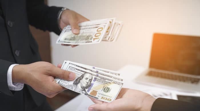 Vay tiền nóng là gì?